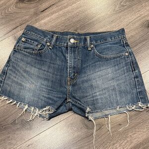 🩵Levi’s 505 Denim Frayed Hem Women Shorts Grunge Revival Summer Essential Casual